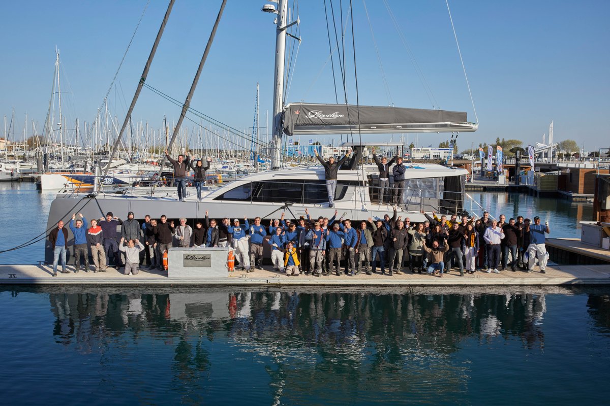 HanseyachtsAG's tweet photo. Teamwork makes the dream work! Discover the team of Privilège Catamarans at: https://t.co/nD82Uo0QFk
#privilegecatamarans #privilegesignature580 #privilege580 #teamwork #team #employees #staff #multihull #catamaran #yachtbuilding #spiritofprivilege https://t.co/b6GXiNaBJL
