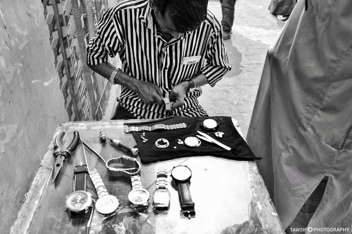 Clock doctor ⌚🏥
Dhaka, Bangladesh. 🇧🇩 08 February 2021

#clock #doctor #clockworkorange #clockwork #clockface #clockworkangel #clockrestoration #clockrepair #doctor #doctordoctor #doctorlife #doctorsofinstagram #doctorhouse #dailylife #dailylifephotography #dailylifestyle #bd