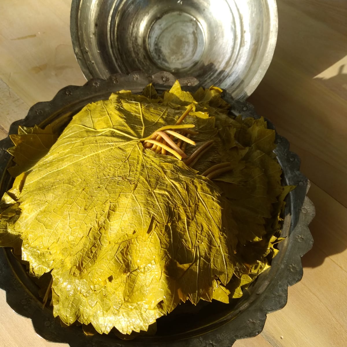 Bayramda yemek için uğruna kurşun atıp kurşun yediğimiz yaprak budur.

#TokatYaprağı