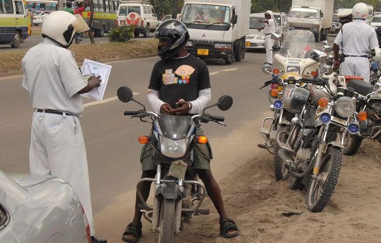 TheCitizenTz's tweet photo. Finance and Planning Minister, Dr Mwigulu Nchemba proposes a reduction of motorcycle ’bodaboda’ and bajaj fine from Sh30,000 to Sh10,000 in the 2021/2022 national budget. #TheCitizenUpdate #BudgetDay #TZBudget https://t.co/CrOpyHh8ki