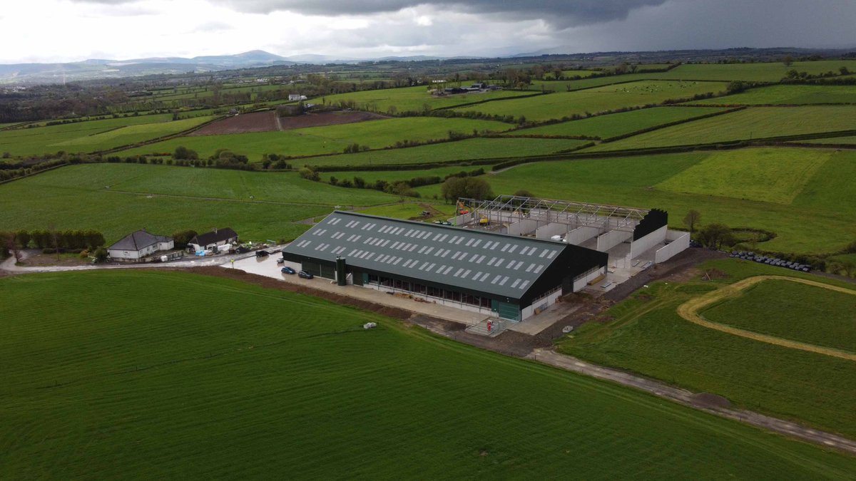 Concrete works nearing completion at the fully automated, robotic dairy farm in Lismire, Co. Cork
#concrete #dairyfarm #local #kanturk #readymix #duconconcrete