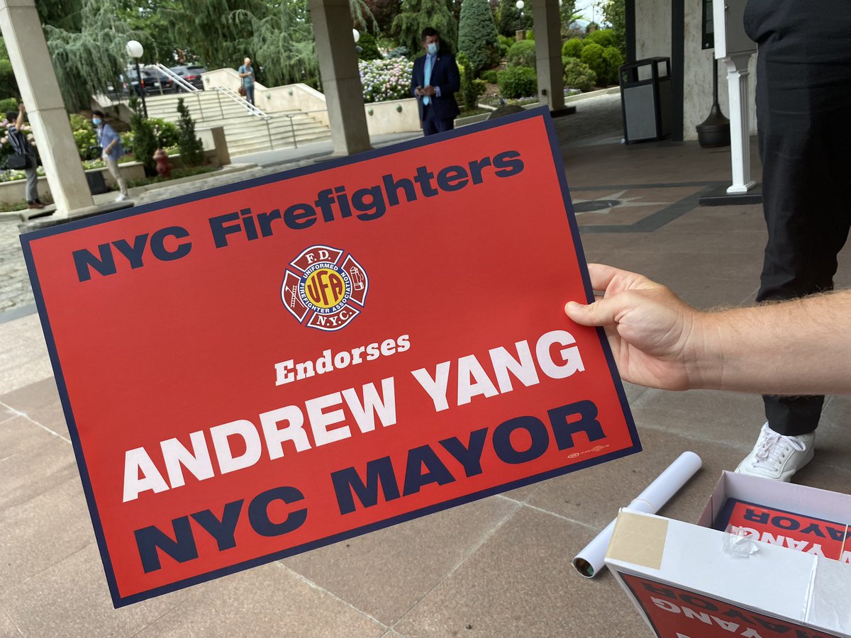 Biggest union endorsement yet for <a href="/AndrewYang/">Andrew Yang🧢⬆️🇺🇸</a>