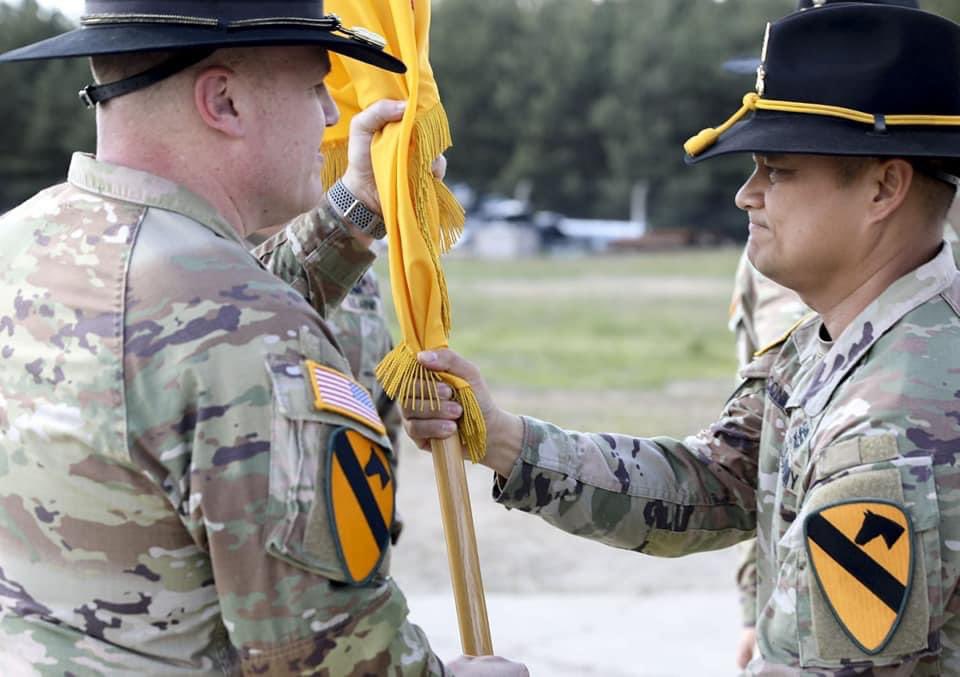 1stCavalryDiv's tweet image. #IRONHORSE Family let's celebrate LTC Rich Groen's hard work as the 1st Squadron, 7th Cavalry “Garryowen”  commander and welcome LTC Brennan Speakes as the new #GARRYOWEN6!!! #NeverQuits #FirstTeam #LiveTheLegend