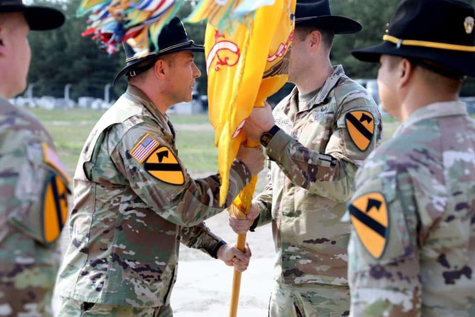 1stCavalryDiv's tweet image. #IRONHORSE Family let's celebrate LTC Rich Groen's hard work as the 1st Squadron, 7th Cavalry “Garryowen”  commander and welcome LTC Brennan Speakes as the new #GARRYOWEN6!!! #NeverQuits #FirstTeam #LiveTheLegend