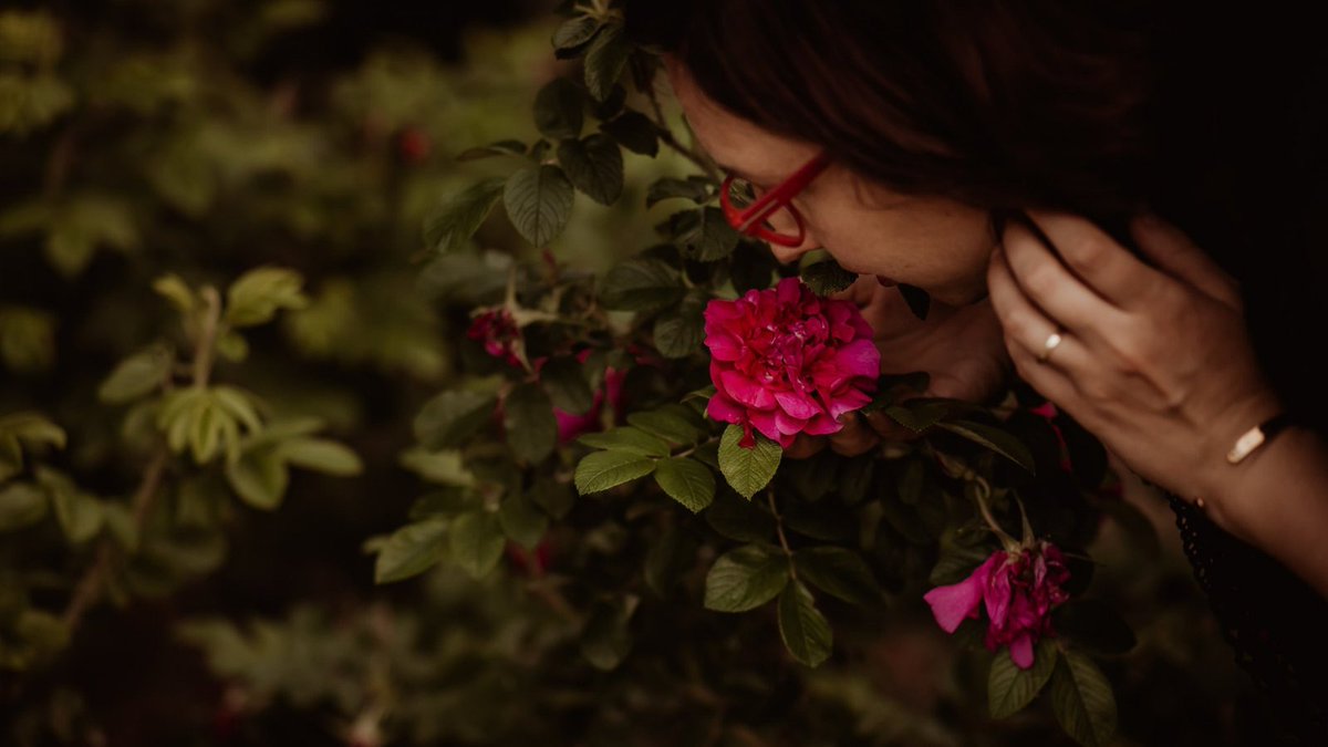 This gorgeous photo of our host Stefani Alzati #Poetry and Artistry - who is hosting a poetry workshop tomorrow the 11th at 6 PM - inspires today's feature of our more #meditative #workshops coming up.
