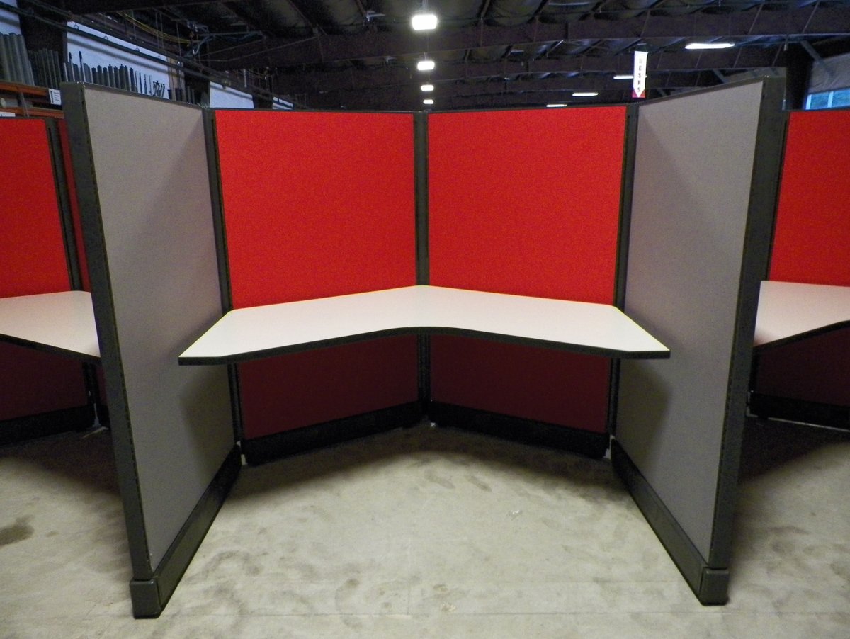 TOPSTEXAS's tweet image. Closeout! Check out this WAVE station, as shown only $1,800, delivered and installed for $2,100. Seats 5. Call TOPS: 512-472-1340 #officefurniture #AustinTx #officefurnituretrends #ATX #cubicles #workstations #closeouts