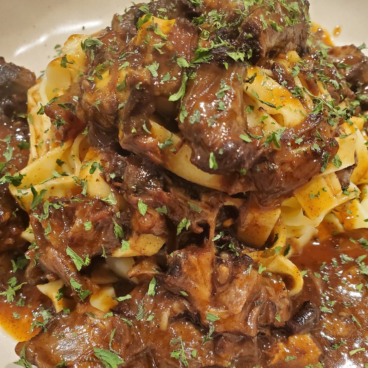 Lunch time.  Oxtail ragu.. get you some.  
#PrivateChef #chefirie #islandflavours #privatedinners #inhomechefservices #miamichef #floridachef #globalcuisine #oxtail #oxtailragu
