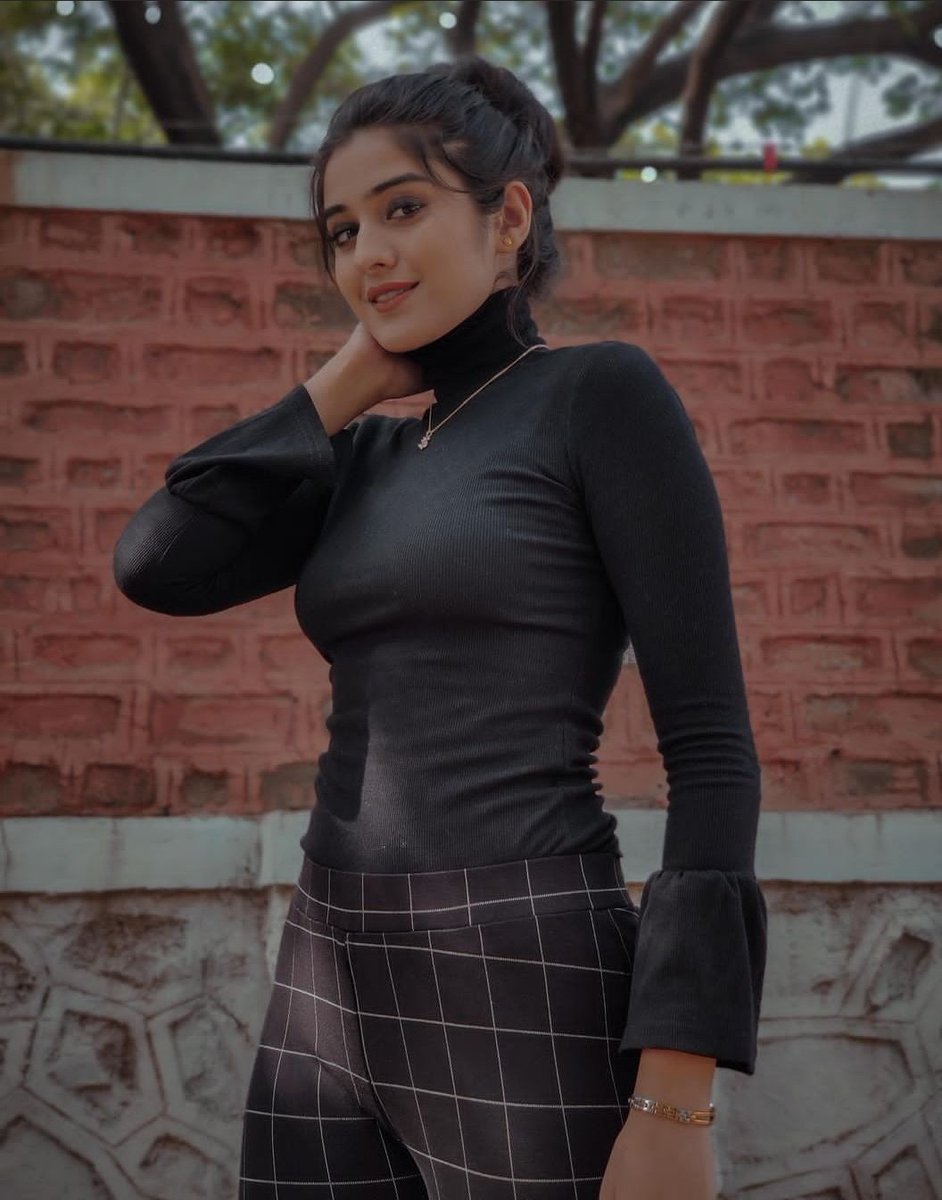 #BlackLove 🖤

#sakshivaidya