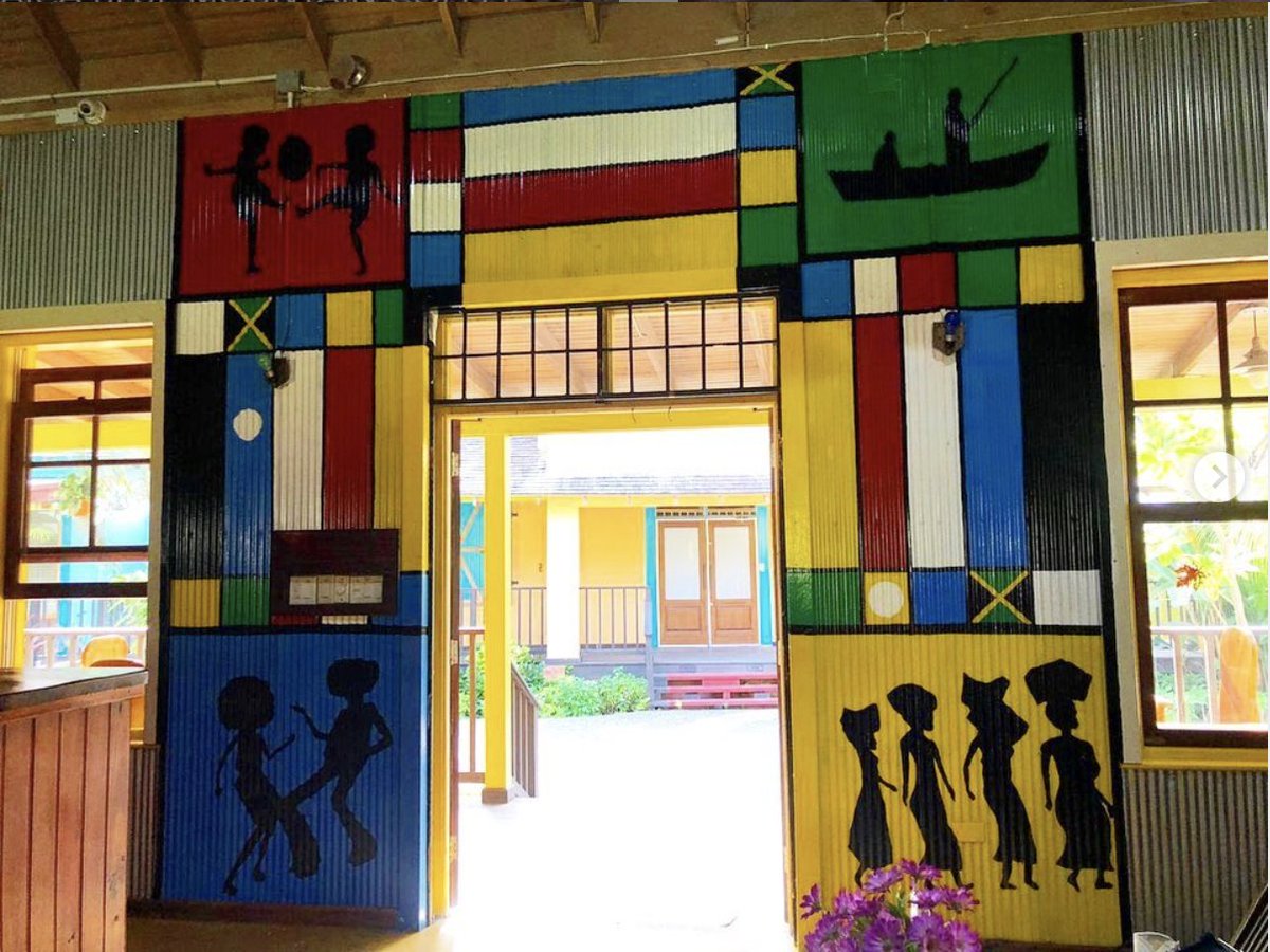 Loving this artistic rendering of one of Jamaica’s favourite board games on the walls of <a href="/islandcoffeeslt/">Island Coffees Cafe</a> in Ocho Rios by #JamaicanArtist Simone Raquel Williams. #Loodi #Ludo

#ArtEventsJa #JamaicanArt