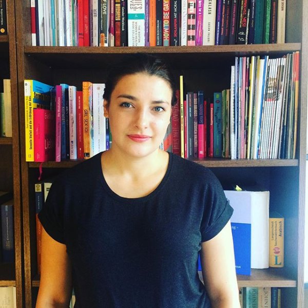 AnnikaSpahn's tweet photo. Hallo, ich bin Annika, Doktorandin in Soziologie &amp; Gender Studies. Ich liebe Lehre &amp; Forschung und würde gerne in der Wissenschaft bleiben. Die Unsicherheit, jemals einen unbefristeten Vertrag zu bekommen bedeutet Stress, schlechtere Lehre &amp; unmögliche Lebensplanung 
#IchBinHanna https://t.co/uL6dA5vD8O