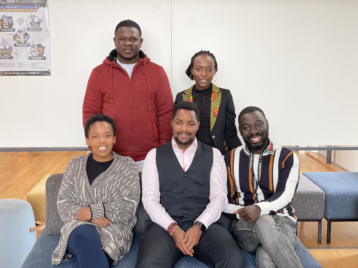 ramoafo's tweet photo. Was an exciting opportunity to be part of the amazing team from the HRDA 2021 class from the @CHR_HumanRights @UPTuks to present at the #GCClassroom with the @gchumanrights on βThe realisation of the right to social security during COVID-19 in Africa. https://t.co/8hqWzwQgsc