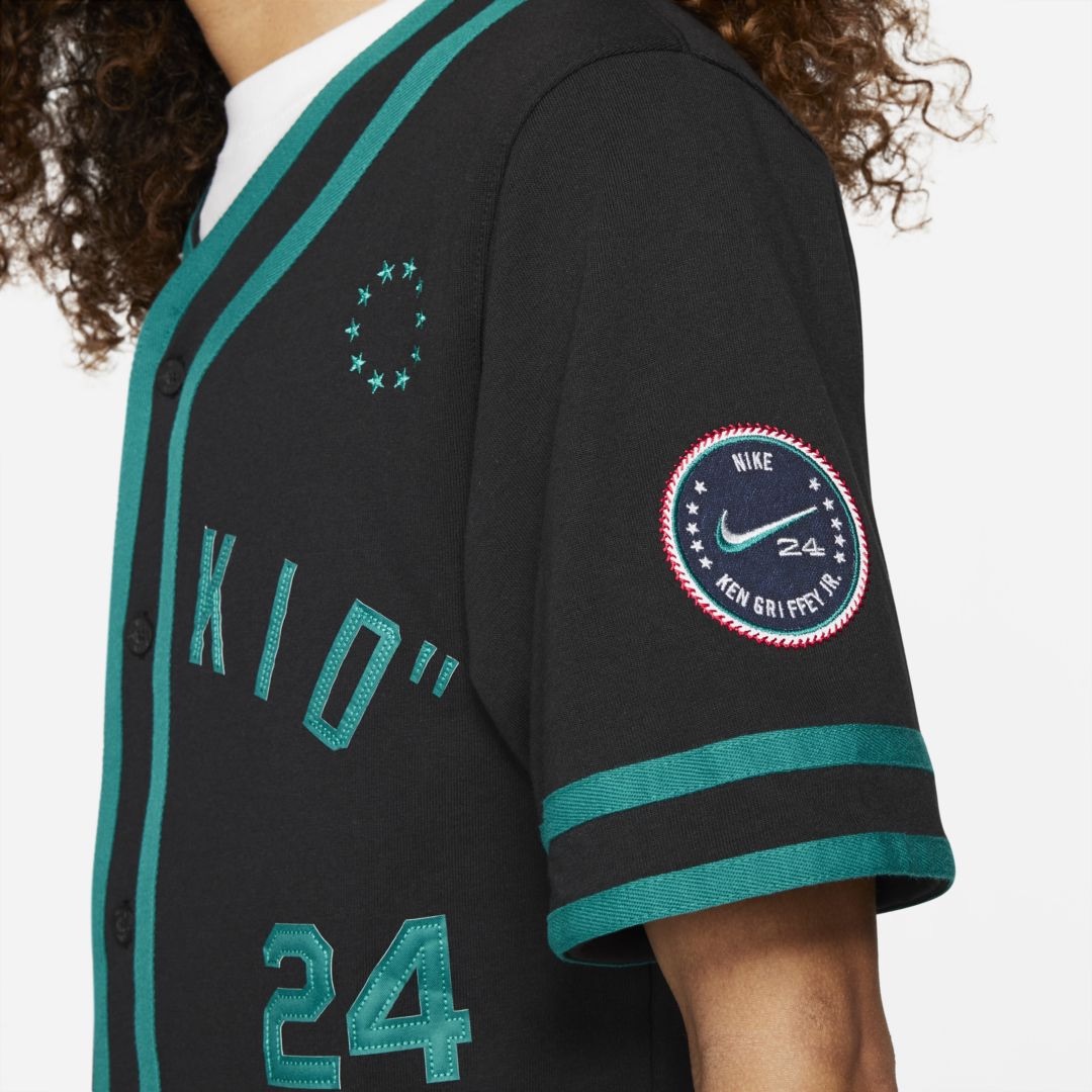 J23 iPhone App on X: NEW Nike Ken Griffey Jr “The Kid” Jersey on  Footaction $75 + FREE shipping Link ->    / X