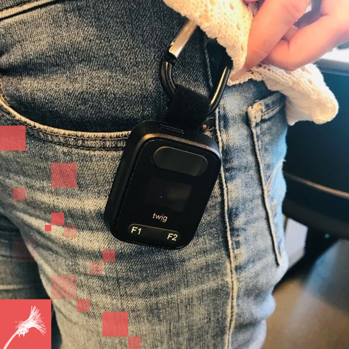 KairosZorg's tweet image. #Forfact start met mobiele alarmknoppen van #Secure2go. Het komt wel eens voor dat collega’s op huisbezoek in een dreigende situatie raken. De knoppen hebben nauwkeurige GPS in de buitenlucht. Ondersteunend heeft de collega een app op de telefoon om het adres te registreren.