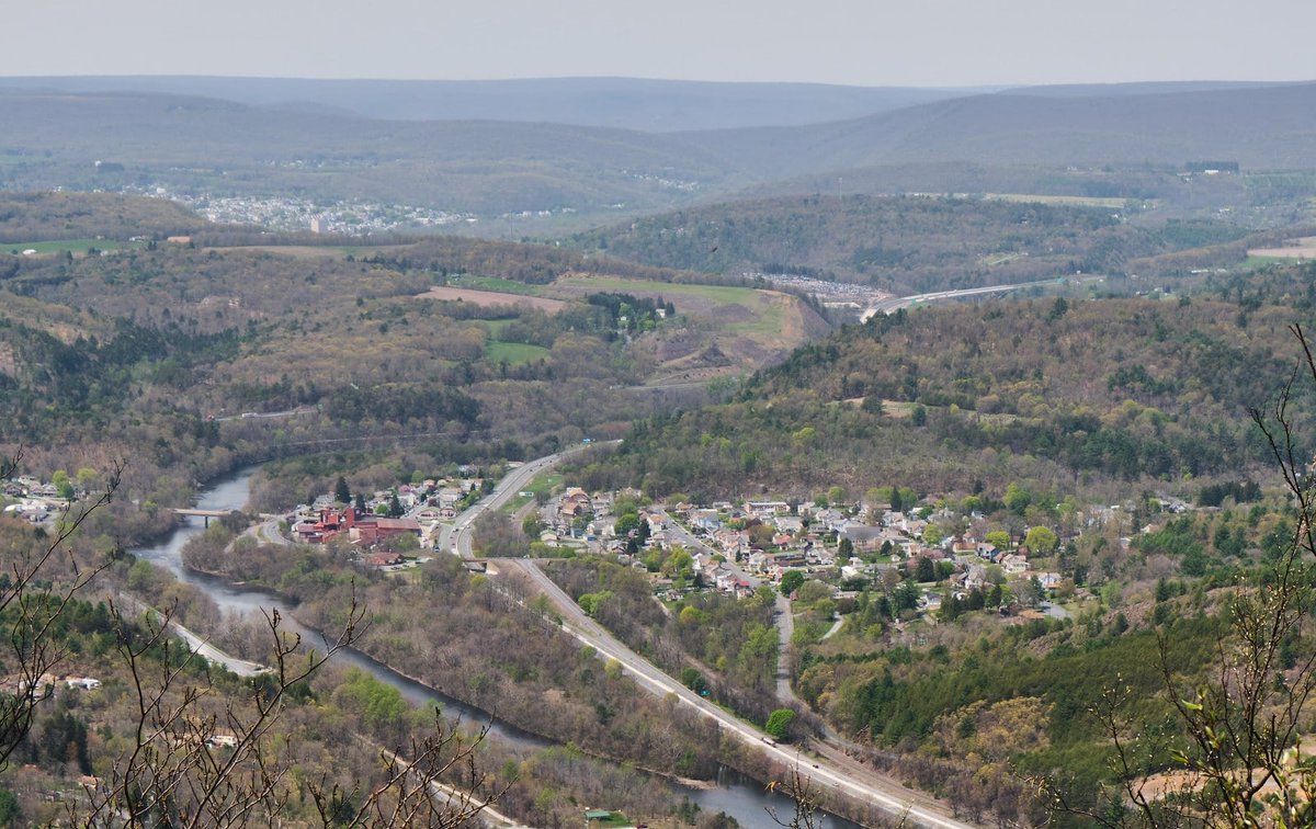 View from the Appalachian Trail look over Bowmanstown and beyond to Lehighton PA. #appalachiantrail #outdoorphotography #fujifilmxseries #fujifilmxt3 #hike #lehighvalley #Pennsylvania