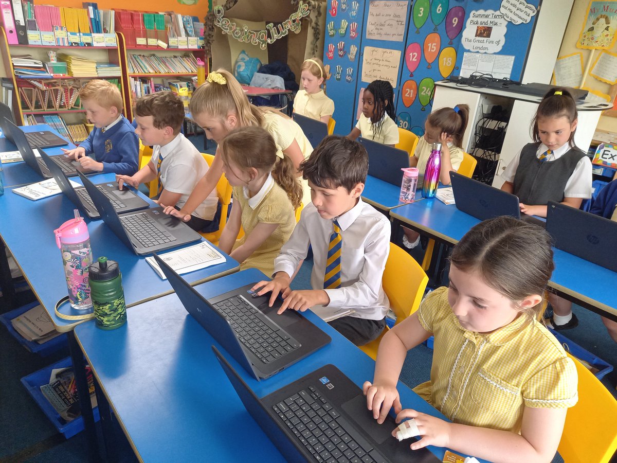 JamesBrindleyPS's tweet image. Year 2 have been creating their own coding programmes in their computing session this morning #creativecoders