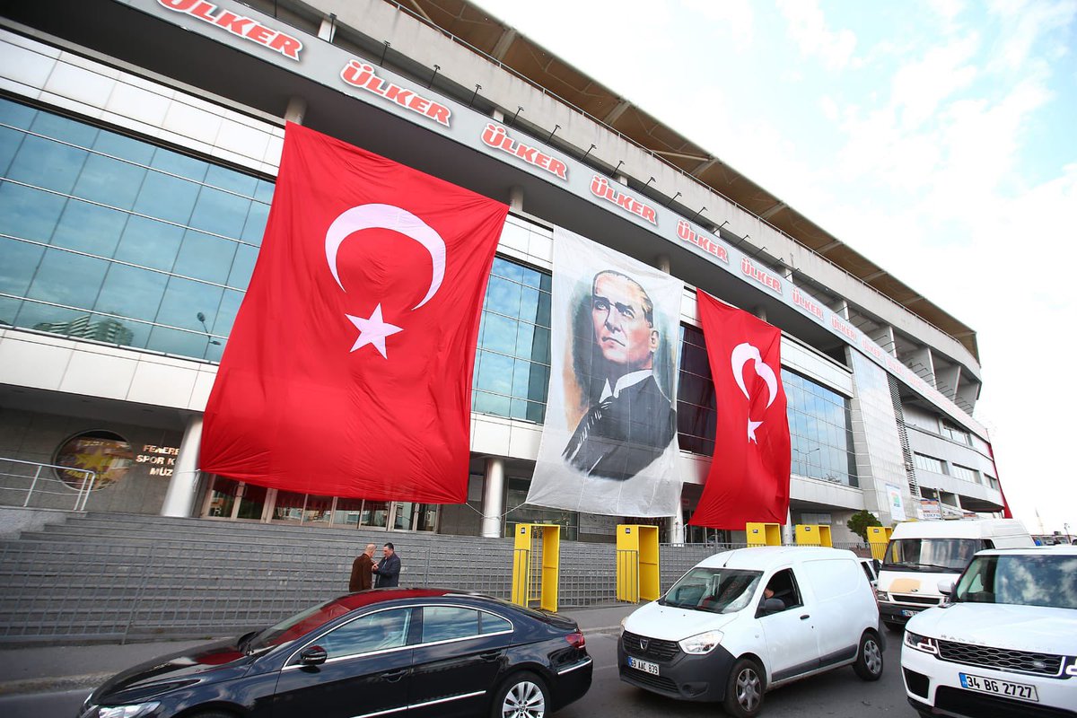 HAYDİ TÜRKİYE #BizimÇocuklar için AS BAYRAKLARI!

Euro 2020’de ilk mücadelemizin arefesinde birlik ve beraberliğimizi perçinlemek, enerjimizi Wembley’e kadar ulaştırmak için tüm halkımızı pencerelere, balkonlara AY YILDIZLI bayrağımızı asmaya davet ediyoruz.

#AsBayraklarıTürkiye