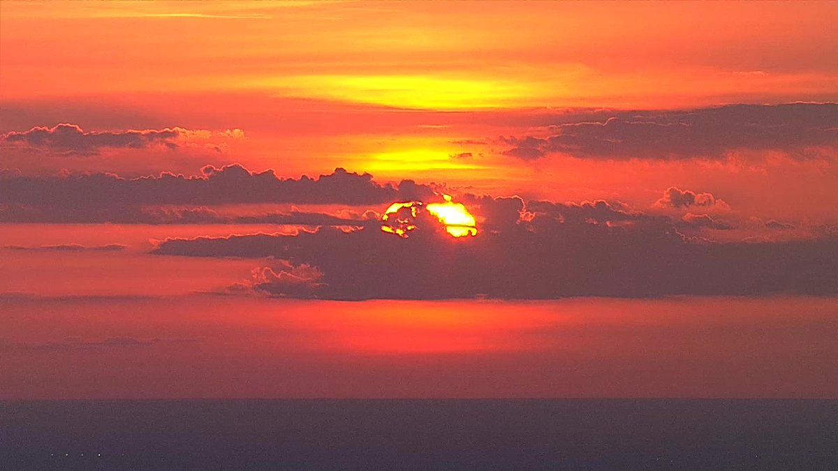 Rollpantilt's tweet photo. Good morning Tampa Bay! #GMTB @FOX13News  @GrantWTSP #SkyFox https://t.co/dGdSc9wYel