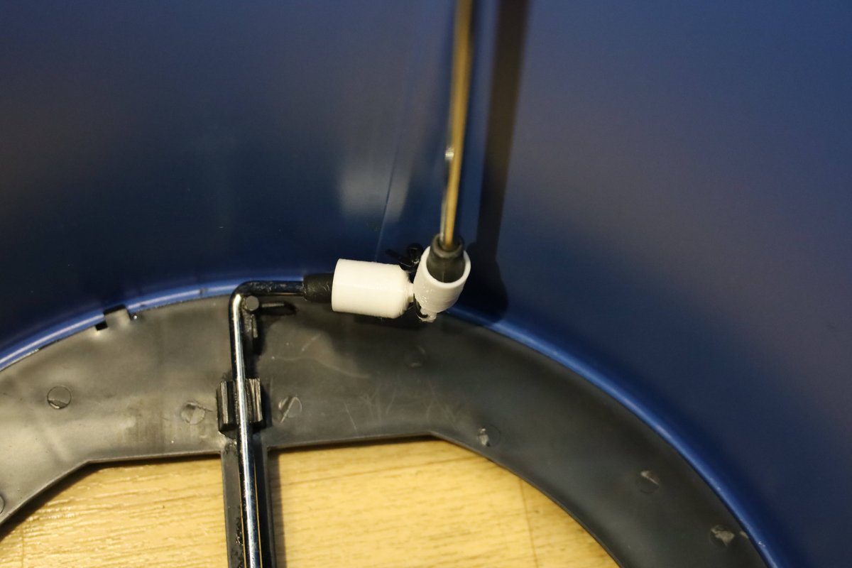 coon_42's tweet photo. A while ago the foot door opening mechanics of my trashcan broke, so I had to open it by hand. Yesterday I have decided to design and 3D print a simple replacement joint. To my surprise it already works perfectly. 3D printers are awsome! https://t.co/zbTsIUVWUH