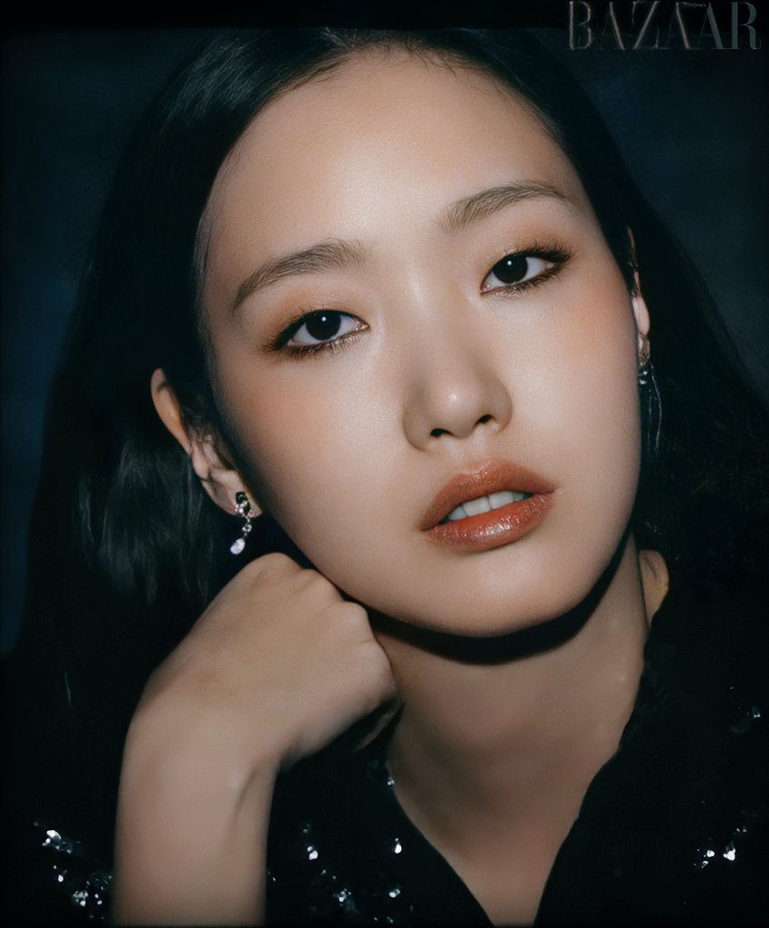 queenggone • on X: Kim Go Eun wearing Chanel's millions worth of jewelry,  as usual. 💁🏻‍♀️😌💎  / X