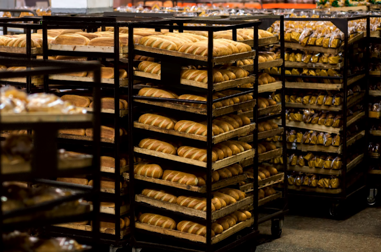 WRAP_NGO's tweet image. OUT NOW: New guide ‘Best practice on redistributing own-label products within the supply chain’ recommends more consistent approach to redistribution of own-label #surplusfood. The aim is to make more food available for redistribution in a timely manner bit.ly/3va1ri8