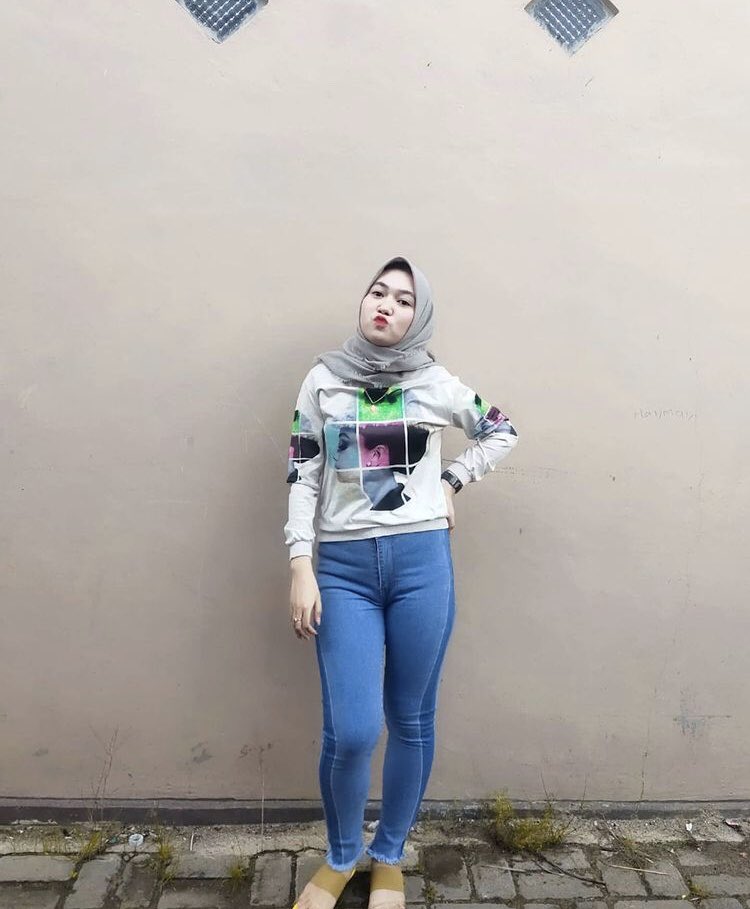 kailash00027142's tweet photo. Promo yuk rasa pacar slow cobain dehh.rasa nya wowww.
wa:082286654303
#AvailRembang
#OpenBoRembang
#lendirRembang
#BisyarRembang
#BispakRembang
#includeRembang
#borembang
#RealAngels
#RembangBasah
#ExpoRembang
#RembangNakal
#Recomended4BO https://t.co/3lbsRpbkqJ