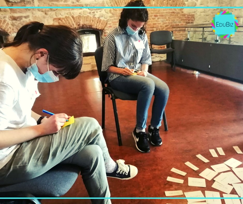 EduBiz_eu's tweet photo. Do #young people know their huge potential?
Do they know how to highlight and develop their #skills and #talents?
At #EduBiz Leadership Academy we offer young people from Cluj-Napoca #EDUcation for a sustainable future in #workshops with an experienced #coach Monica Muresan. https://t.co/8Bg8RSMdis