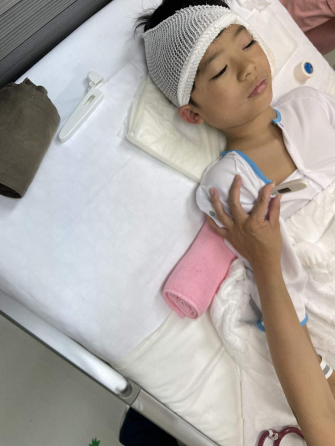火野裕士 手術成功の連絡が来た メッセージありがとうございました でもまだまだ時間がかかるみたい このまま一年間悪化せんかったら一年後もう一度手術して完治 悪い耳に産んでごめん 退院したら好きなとこ連れてくからね わしは今日勝ったよ 多分一回落と 火野裕士 手術成功の連絡が来た メッセージありがとうございました でもまだまだ時間がかかるみたい このまま一年間悪化せんかったら一年後もう一度手術して完治 悪い耳に産んでごめん 退院したら好きなとこ連れてくからね わしは今日勝ったよ 多分一回落と