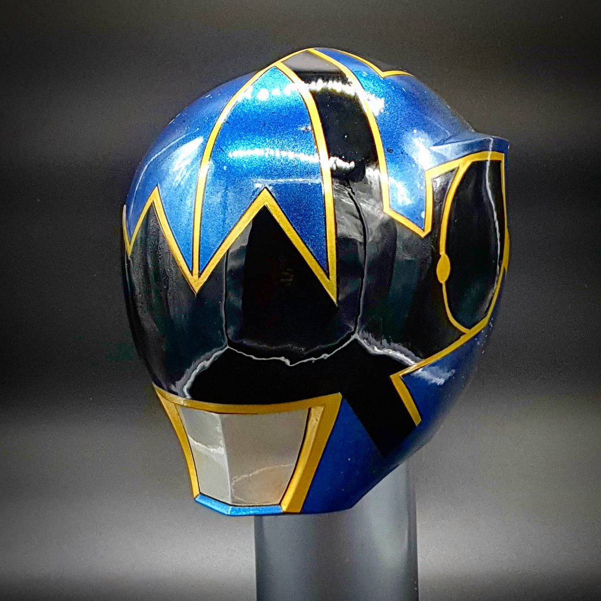 StarchildProps's tweet photo. How awesome are the Solar Rangers? Designed by @SimoneDiMeo_ for @boomstudios saga Beyond the Grid!
My fav helmets to paint. Which one is your favorite? Rest of the team is coming soon! #powerrangers #mmpr #mightymorphinpowerrangers #replica #solarrangers https://t.co/F8ecPT33Qm