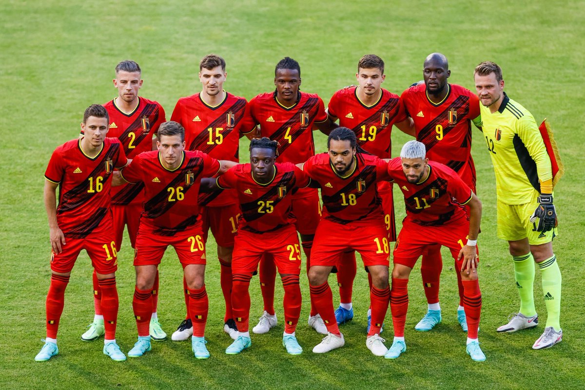 ActuFoot_'s tweet image. Les joueurs de la sélection belge toucheront chacun une prime de 435.000 euros s'ils remportent l'#EURO2020. #BEL

(Het Laatste Nieuws)