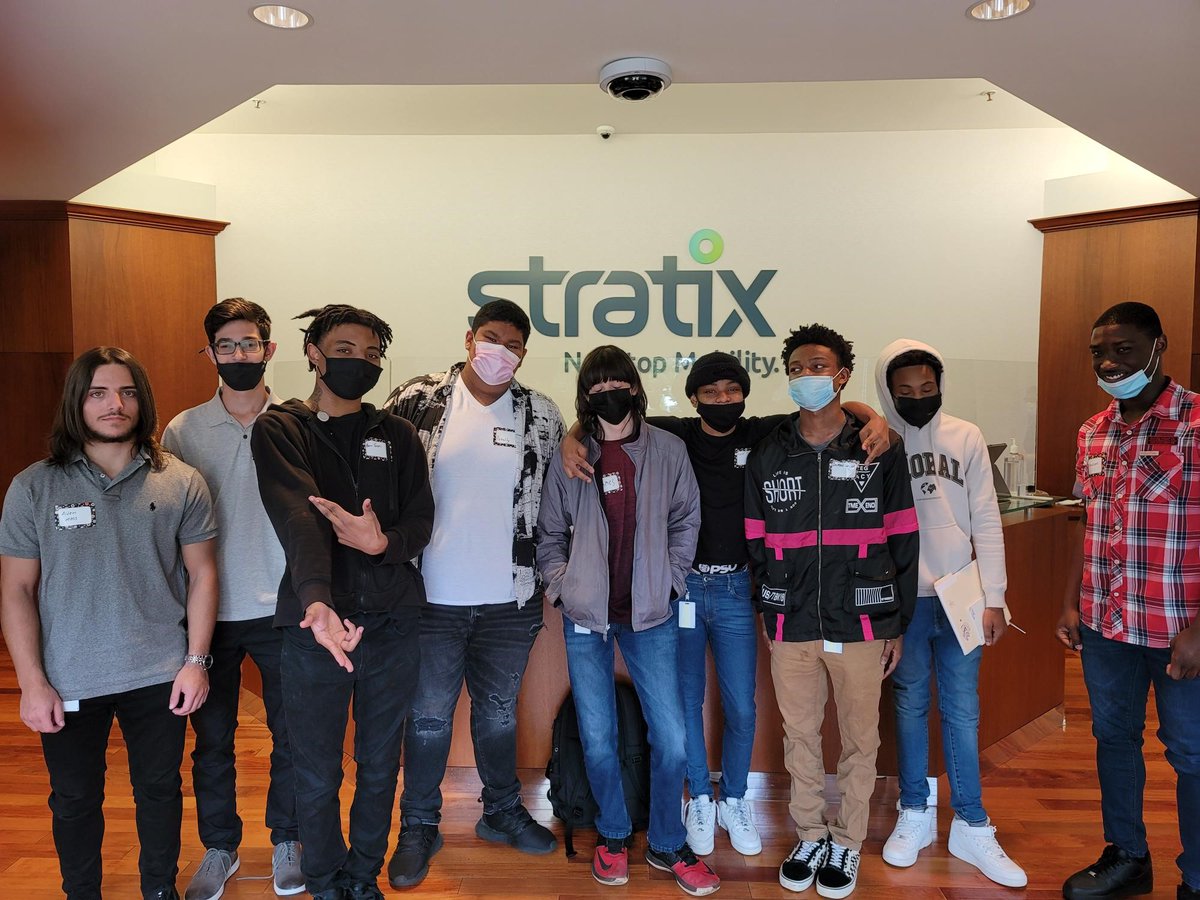 StratixMobile's tweet photo. A big welcome to our 2021 high school & 2nd round of college #interns that started this week. Our internship program has expanded to help prepare students with skills like resume writing & public speaking to further enrich their experience with us. #StratixLife https://t.co/RDQlubzSTy