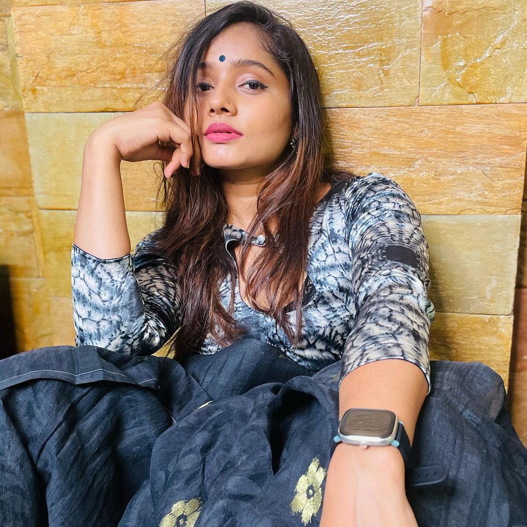 MarathiStars's tweet photo. अभिनेत्री शिल्पा ठाकरे 😍❤️💝
.
.
.
@shilpa_thakre_official
#ShilpaThakre #marathistars #marathiactress #saundary #marathisundari #marathimulgi #maharashtra #marathiactor #marathiabhinetri #marathistyle #marathicelebrity #marathisaundarya #Repost https://t.co/wIcCt2iDvY