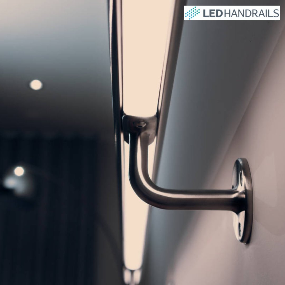 ledhandrails's tweet image. Our handrails come in protective wrapping. Please remember using a knife or a sharp pair of scissors can really scratch your rail, so always work in the direction away from the rail if using a knife when unwrapping.

Visit our website to start shopping 👉 led-handrails.com