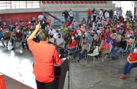 Acompañamos al gobernador y jefe político del Edo. Guárico, José Vásquez, al encuentro con las estructuras de las UBCH del municipio Juán Germán Roscio Nieves, donde se orientó sobre el reglamento de postulaciones correspondientes al 27 de junio. 

<a href="/nicolasmaduro/">Nicolás Maduro</a> 
<a href="/josemvasquez1/">Josep camilo</a>