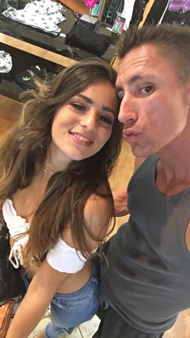 Happy Birthday Beautiful!! 🎈 @TheSofieReyez #HappiestBirthday #TBThursday #gorgeouswoman https://t.c<a class="tags" href="/tag/thesofiereyez">@thesofiereyez</a><a href="/tag/happiestbirthday"class="tags">#HappiestBirthday</a><a href="/tag/tbthursday"class="tags"><span>#tbthursday</span></a><a href="/tag/gorgeouswoman"class="tags"><span>#gorgeouswoman</span></a>