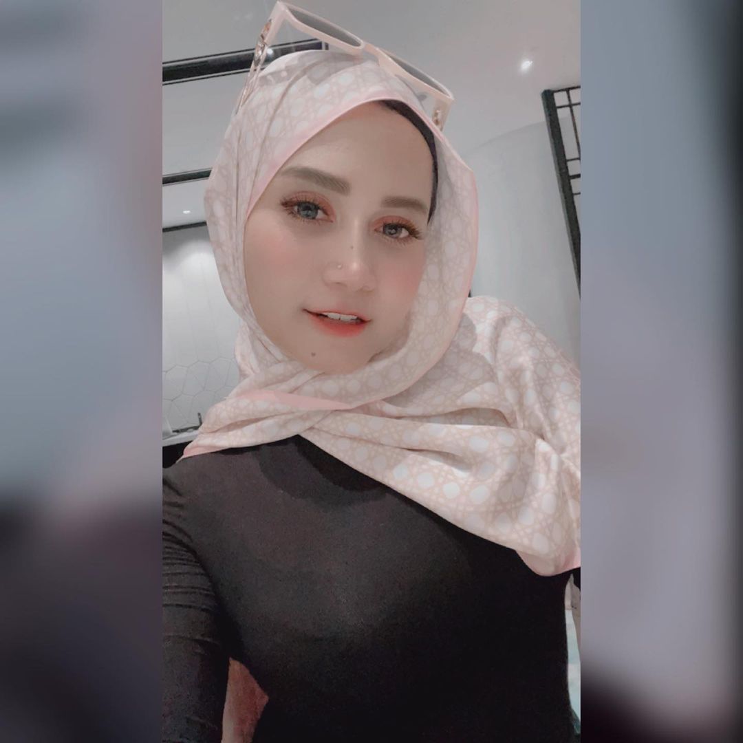 Fannycantikaa ( JILBOOBS SERPONG ) (@fannycantikaa) Twitter