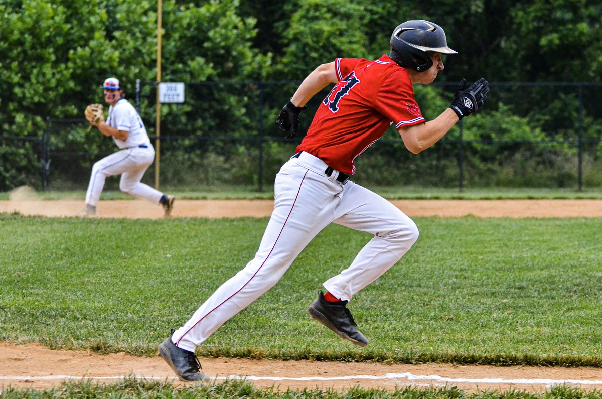 Montgomery Blair's varsity baseball team won their playoff game against Blake last night with a score of 
5-3
📸@CalTheReporter