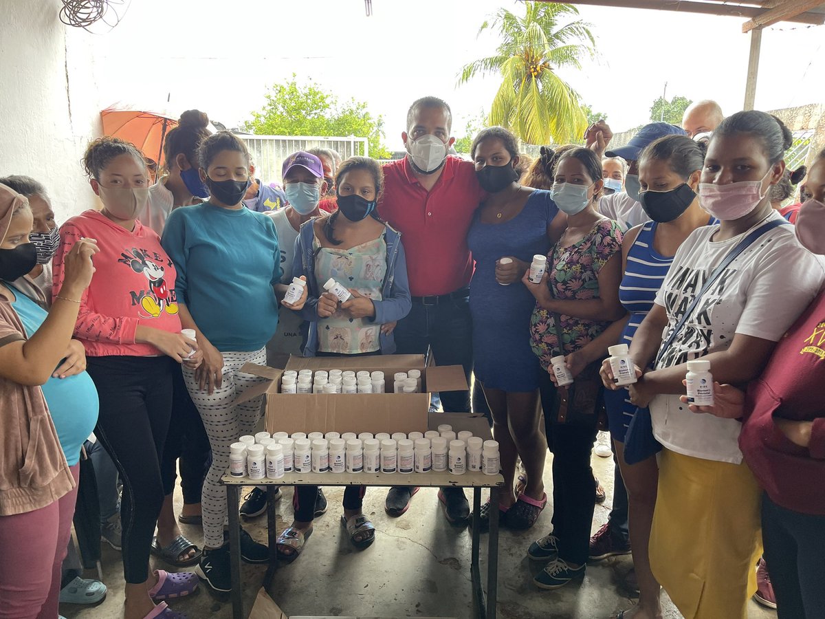 felipejorge2021's tweet photo. Visitamos la parroquia Chirica de San Félix municipio Caroní Edo Bolívar donde fui recibido con gran entusiasmo y alegria por el pueblo. recogimos propuestas, solicitudes y necesidades que aquejan a las comunidades en materia de servicios públicos. @NicolasMaduro @dcabellor https://t.co/08CuzsPp8T