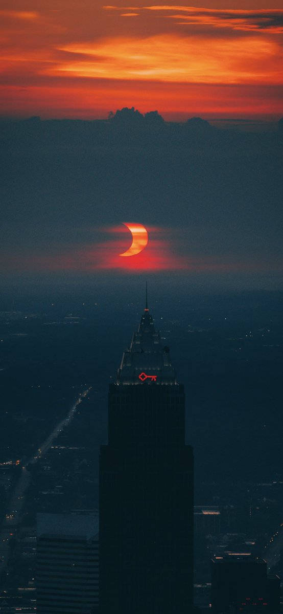 JonRudder's tweet image. Eclipsed…