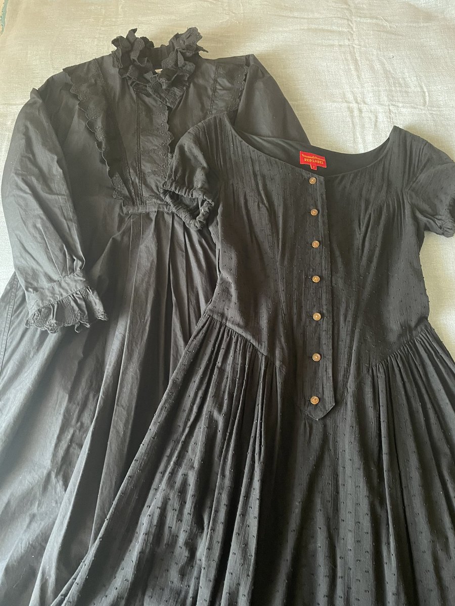 今週末は都立大学駅で開催されるちるこちゃんのフリマに参加します

vivienne、イザベルマラン、カネコイサオ、ケイタマルヤマのカンカン帽などクラシカルな可愛いお洋服を持っていきます
アツ子さんのケーキが個人的にとても楽しみです

6/12土-13日
12:00-19:00
ギャラリーハッコウしゃ
#ちるフリマ 