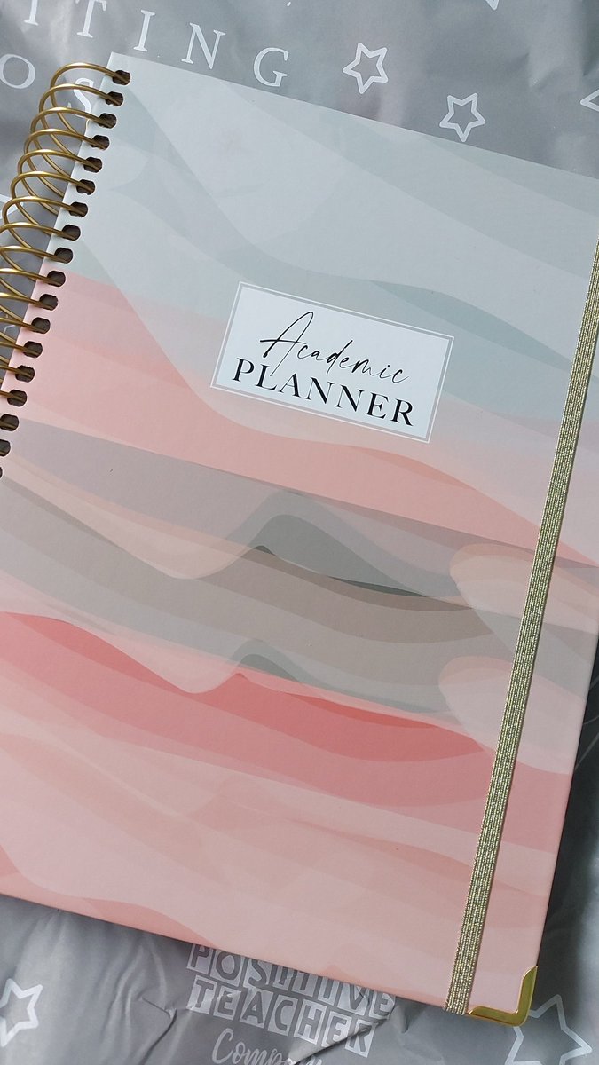 MissHowellsUSW's tweet photo. The prettiest planner😍 @TPositiveTC https://t.co/vlxUFNlXMo