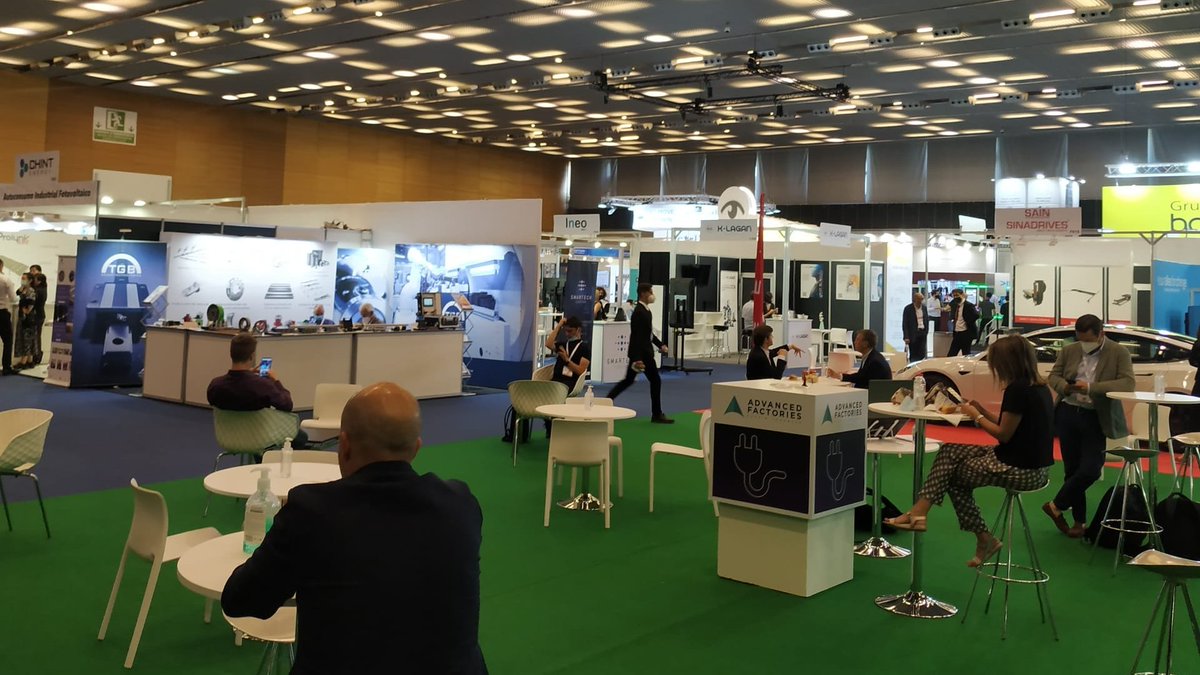 InBCS_Spain's tweet photo. En la pausa para comer en el #AdvancedFactories, exprimiendo todas las ideas e información recibida durante la sesión de la mañana y cogiendo fuerzas para lo que queda de tarde.
¿Qué es lo que os ha parecido más interesante del evento?
#industry40 #networking https://t.co/S1uLLWMIvk
