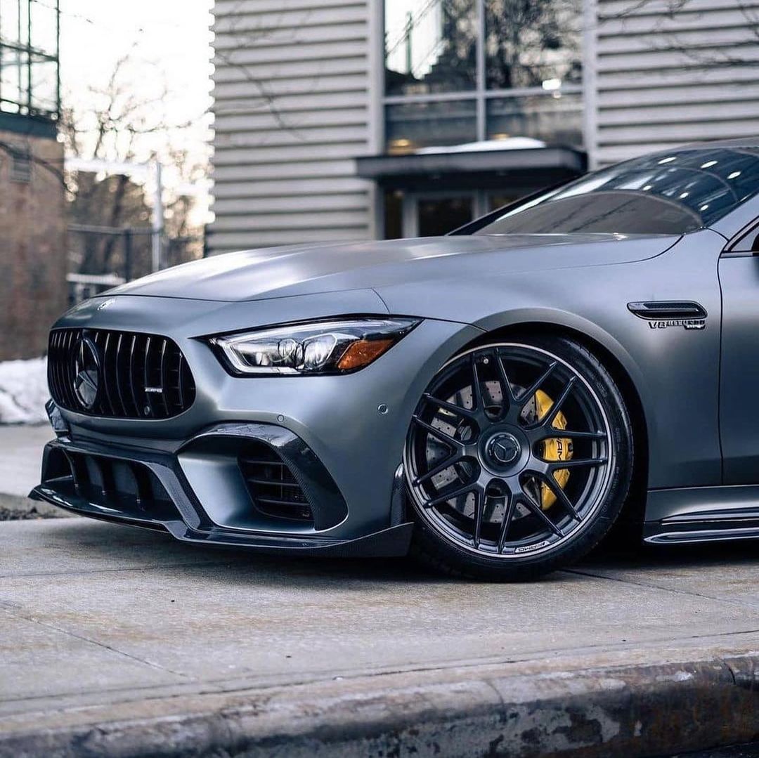 Mercedes AMG GT63S 
Volume 4.0 L
Power 639 LS 
Consumption 11.3 L
Drive unit 4Wd 
Acceleration time 0-100 km /h 3.2 sec
#maybachgls #gls600 #mercedesmaybachgls #gls #maybachgls600 #maybachsuv
#amggt63s #gt53 #gle63scoupe #glc63s #amg #amggang #gwagon #maybachgls600suv #gls63