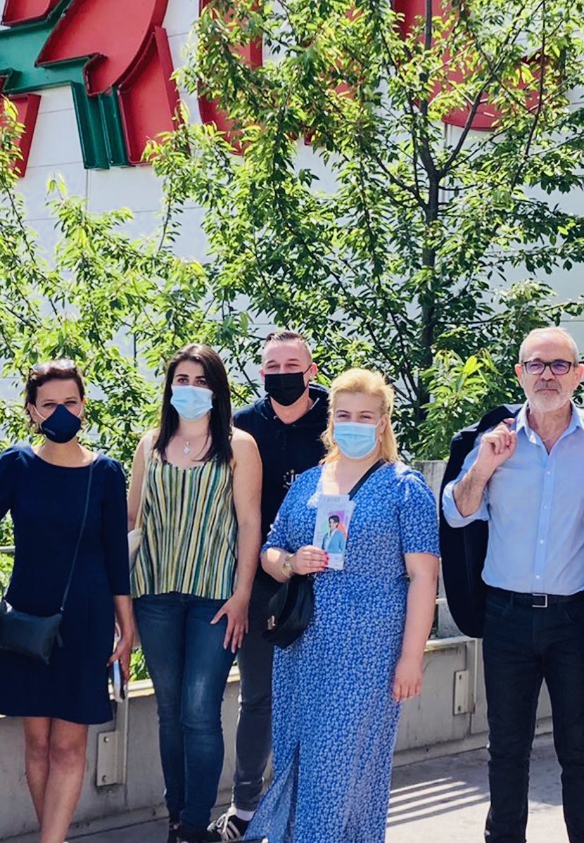 TheoDourthe's tweet photo. Aujourd’hui je suis dans le Puy-de-Dôme pour soutenir la liste L’Alternative proposée par @najatvb ! 

Une très belle matinée d’échange avec les habitants et nos candidats pour le @prg_63 ! 

Merci également à @olivierbianchi1 pour son accueil chaleureux ! 

@JeunesRadicauxG https://t.co/fQO8IDP6wZ