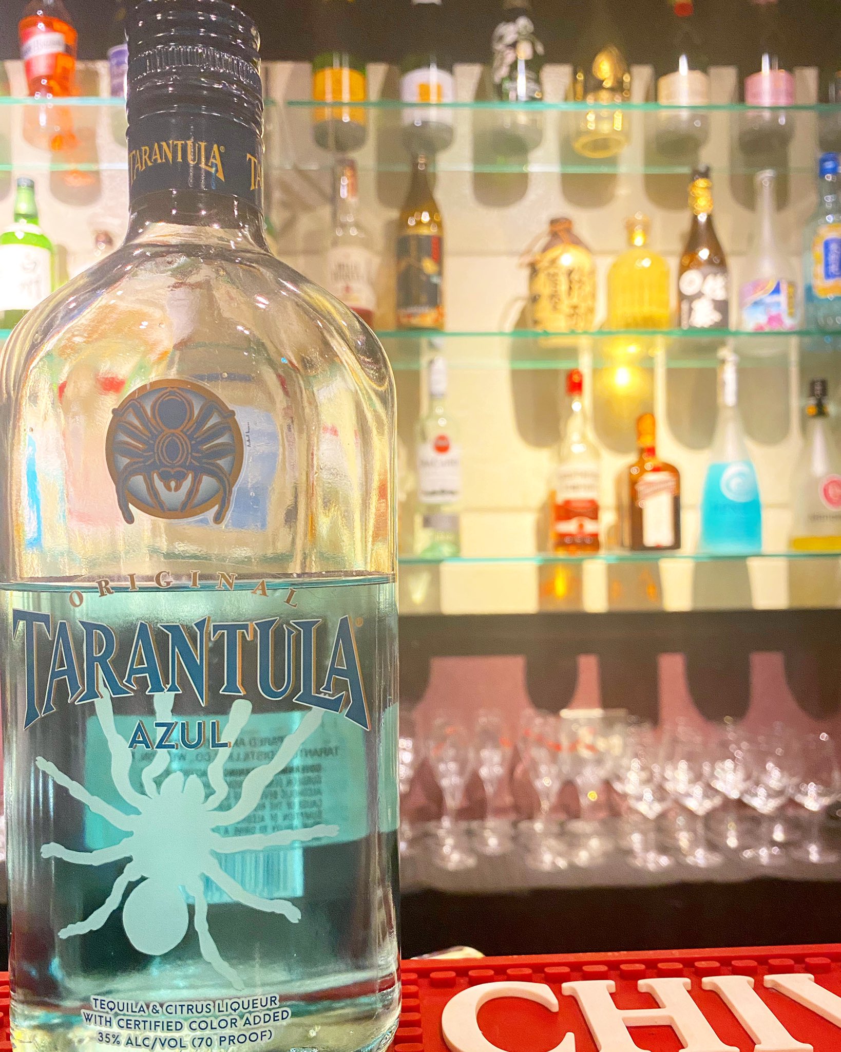 Bar Liberty Umeda Pa Twitter ㅤㅤㅤㅤ お酒紹介 タランチュラ フレーバーテキーラ 名前からしてすごそうなリキュールですがテキーラ独特のクセがなく 柑橘系のすっきりとした風味が楽しめます 色もキレイで女性にもオススメです 度数は35 となってます