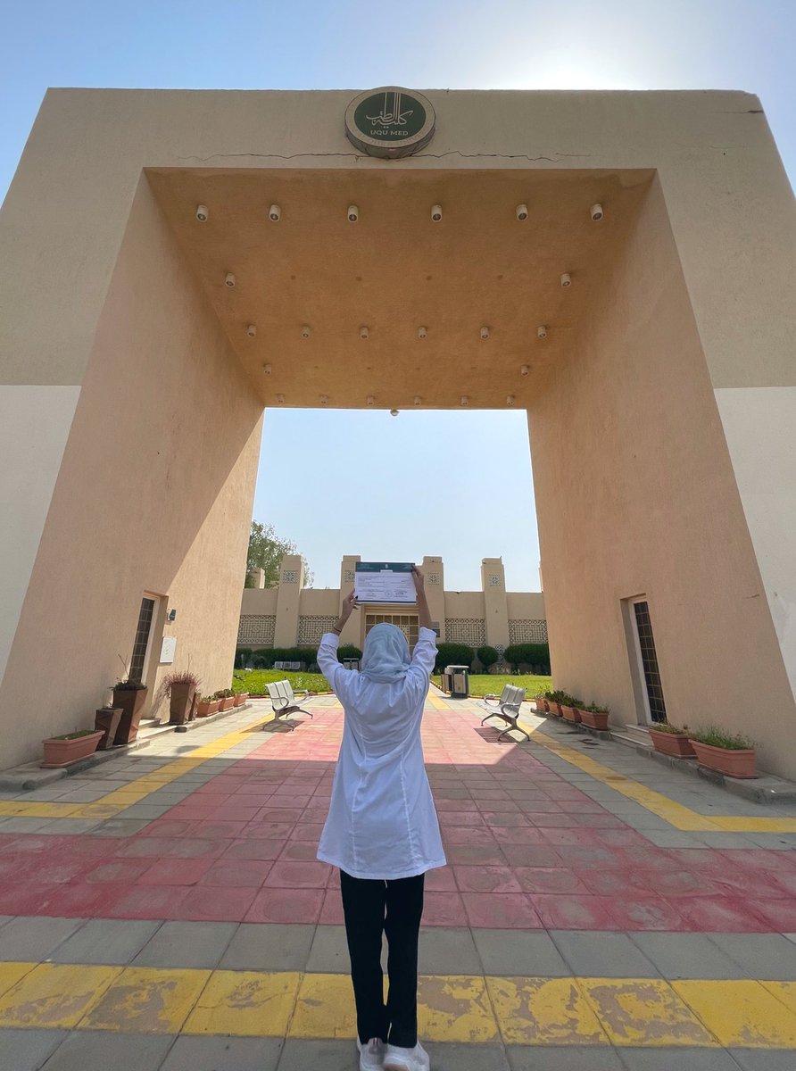 AlaaBaq's tweet photo. اللهم ليس بجهدي ولا اجتهادي إنما بتوفيقك وتيسيرك، الحمدلله على البلوغ ثم ال��مدالله على التمام، اللهم لا تجعله آخر عهدي من العلم، رسمياً اخصائية معلوماتية صحية 👩🏻‍🎓🌟. https://t.co/TarzdzjCy6