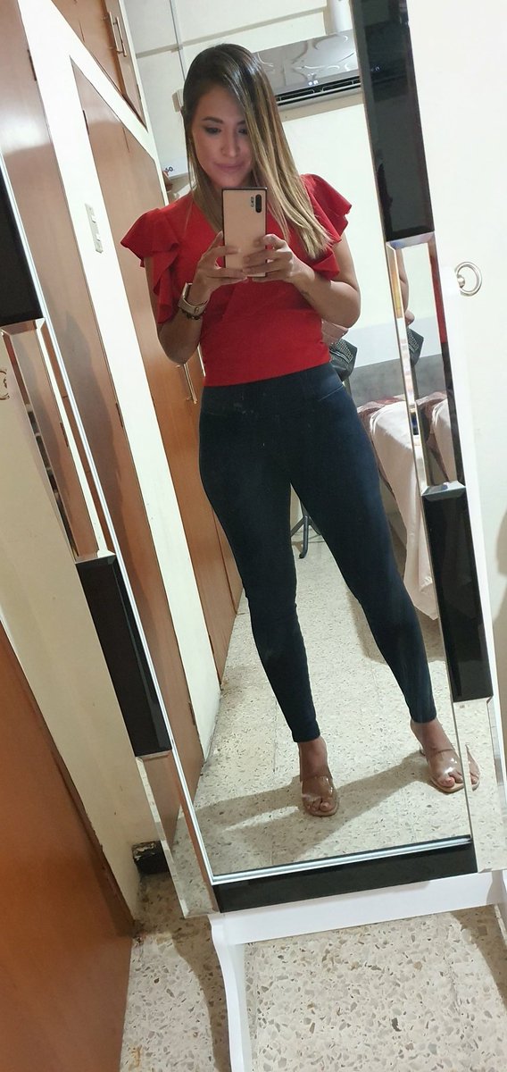 dpachecoc26's tweet photo. Que por fuera se refleje cómo te vas sintiendo por dentro 😊💪🏽 #DeAPoquito https://t.co/sAPmpXMjTJ