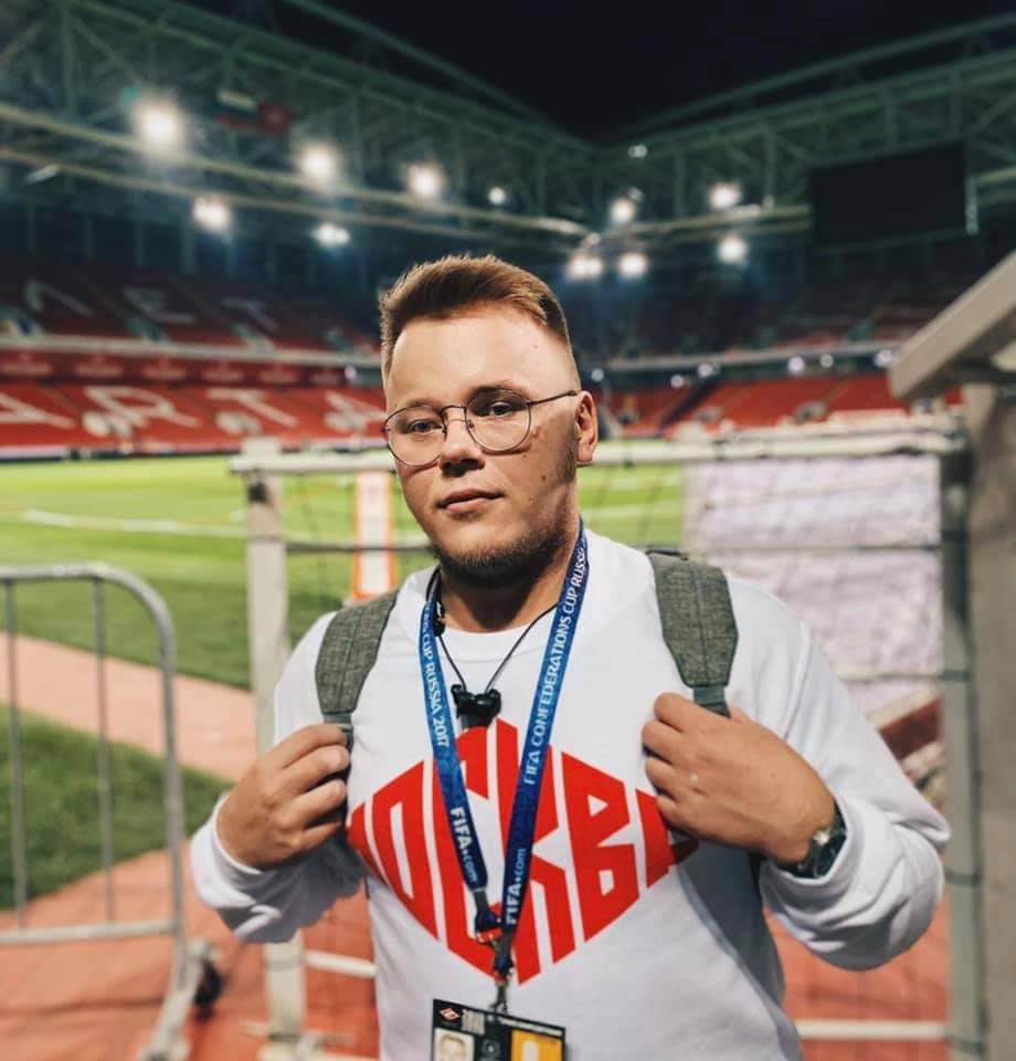 E3hfJN1XEAoxruD?format=jpg&name=medium