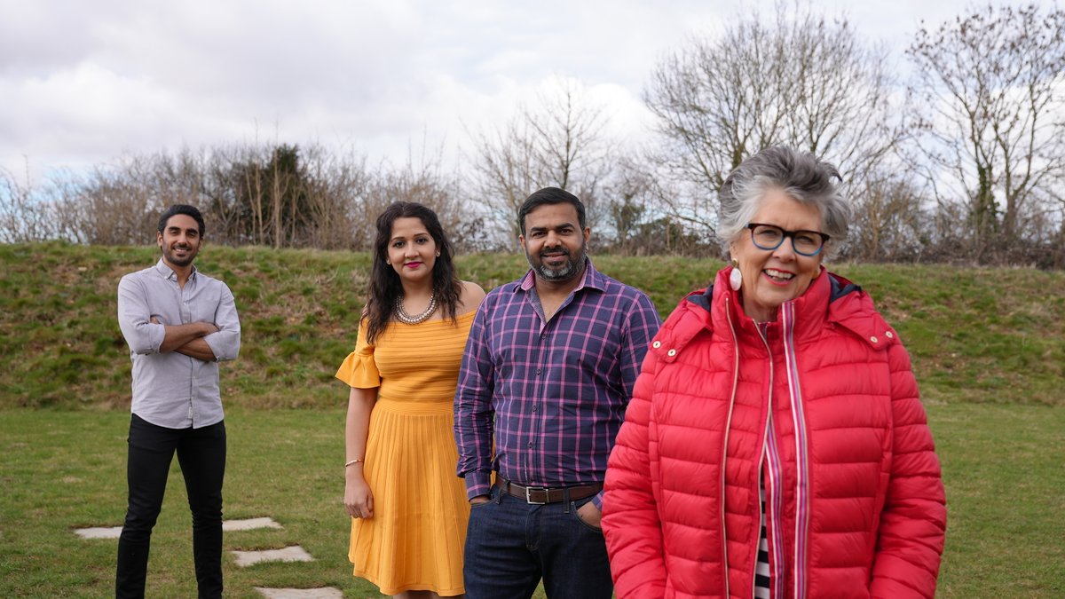 4Viewers's tweet photo. NHS Doctors Preeti and Sanjeev struggle with meeting their kids' meal demands, can @PrueLeith and @doctors_kitchen (Dr Rupy Aujla) help tickle their tastebuds? #CookCleverWasteLess, 8:30pm on @Channel4 https://t.co/3txdvfFM2n