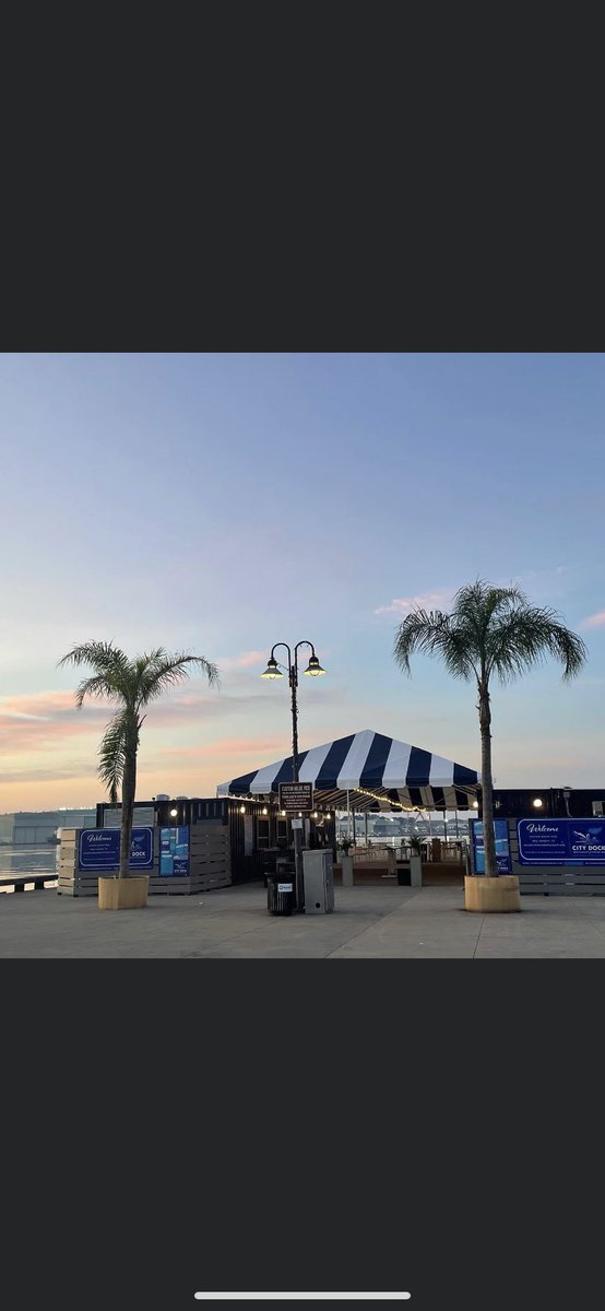 KellyFreezer's tweet image. Make sure to check out City Dock Oyster Bar in New London CT we made out of shipping containers!

Located on the New London State Pier