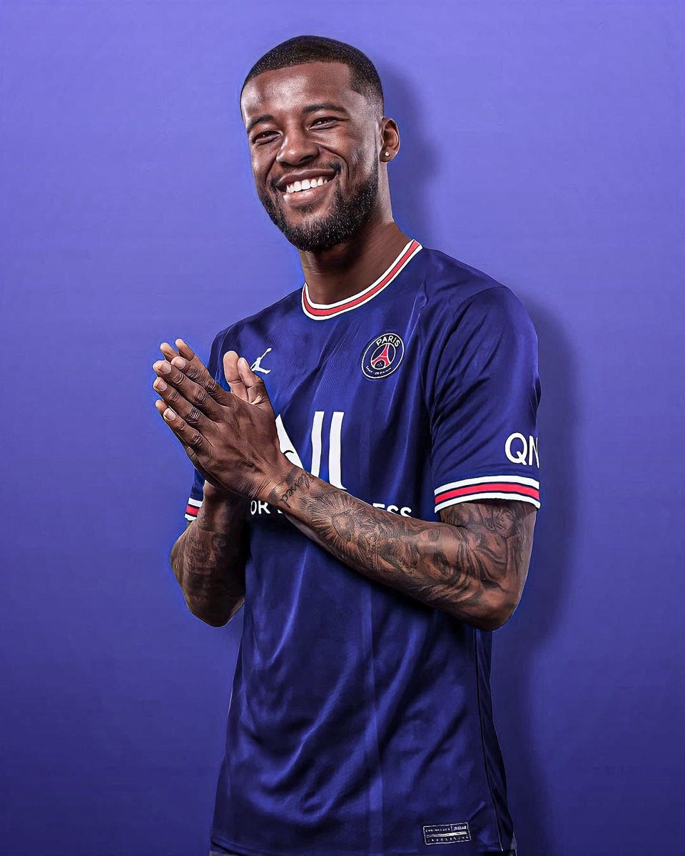 ESPNFC's tweet photo. OFFICIAL: PSG beat Barcelona to the signing of Gini Wijnaldum ✍️ https://t.co/tfbEfw5Uag